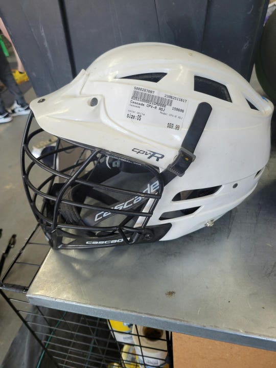 Used Cascade Cpv-r Adj One Size Lacrosse Helmets