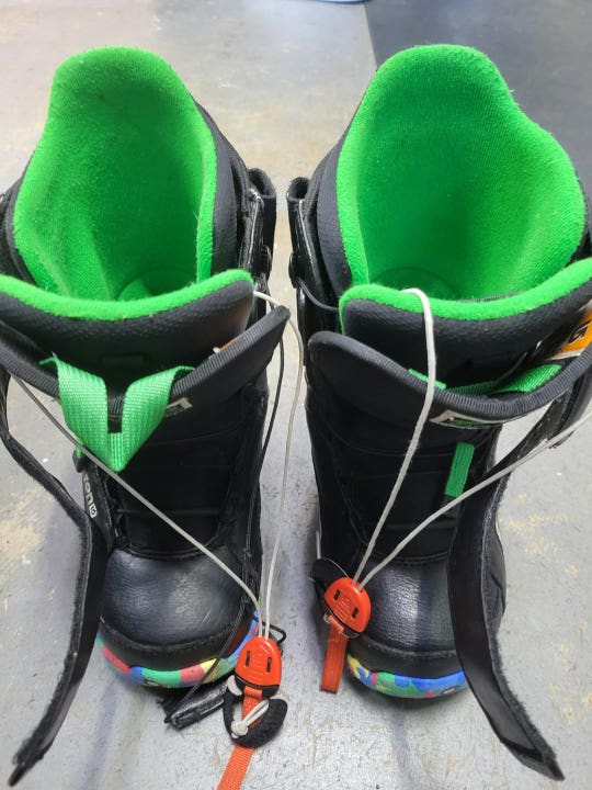 Used Burton Zipline Senior 6 Men's Snowboard Boots