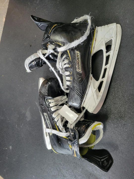 Used Bauer 2s Senior 10.5 Ice Hockey Skates