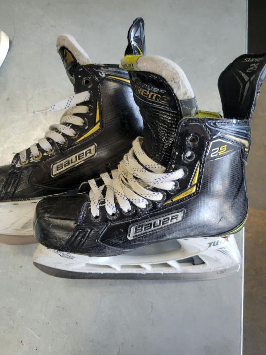Used Bauer 2s Senior 7 Ice Hockey Skates
