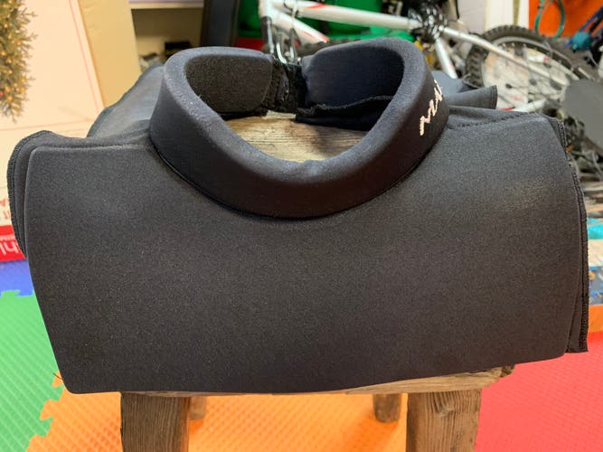 Maltese Neck Guard