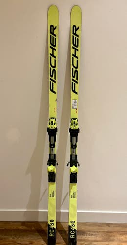 2022 Fischer 204cm Radius 40 - Racing Fischer World Cup SG Skis With Bindings Z18