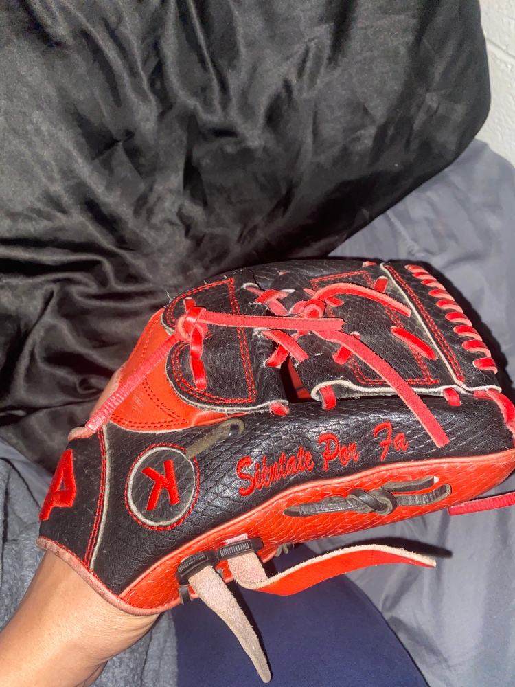 2022 Pitcher's 12" Signature Series Baseball Glove