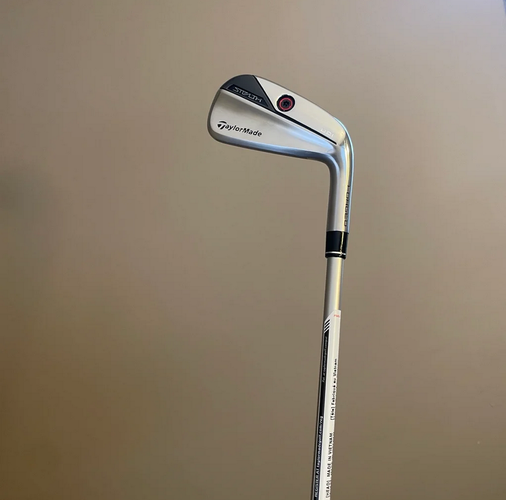 Men's New 2 iron Right Handed TaylorMade Stealth Stiff Flex Graphite Shaft