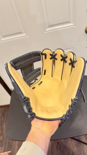 11.5" Rawlings REV1X   REV204-2XCN  NWT