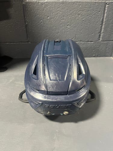 Used Medium Bauer Re-Akt 150 Helmet