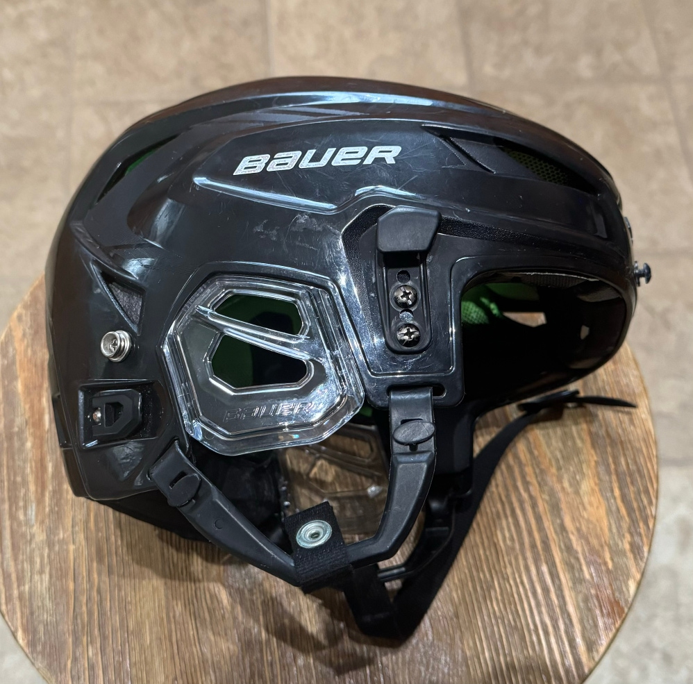 Bauer Hyperlite Hockey Helmet Med/Large