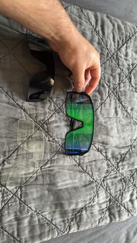 Unisex  Oakley Sutro Sunglasses