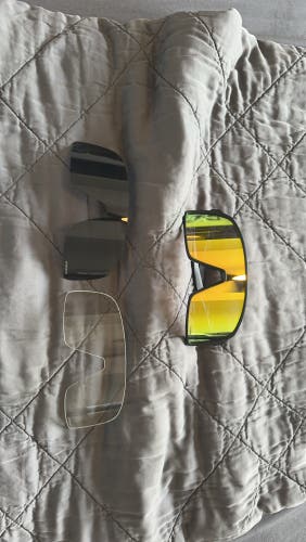 Unisex  Oakley Sutro Sunglasses