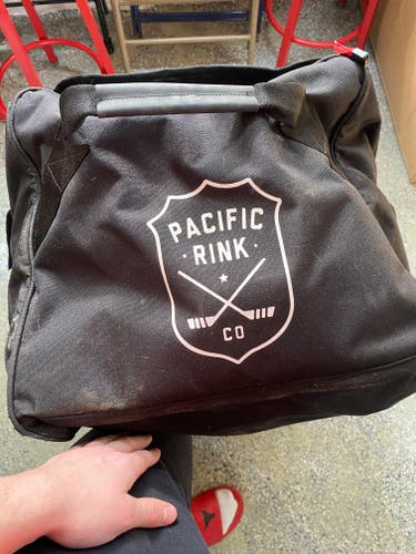 Black Pacific Rink bag