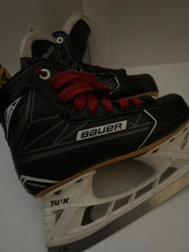 Used Bauer Size 2.5 Hockey Skates