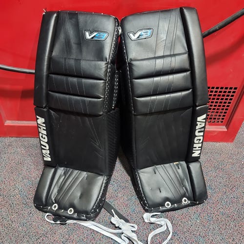 Used 26" Vaughn Velocity V9 Goalie Leg Pads