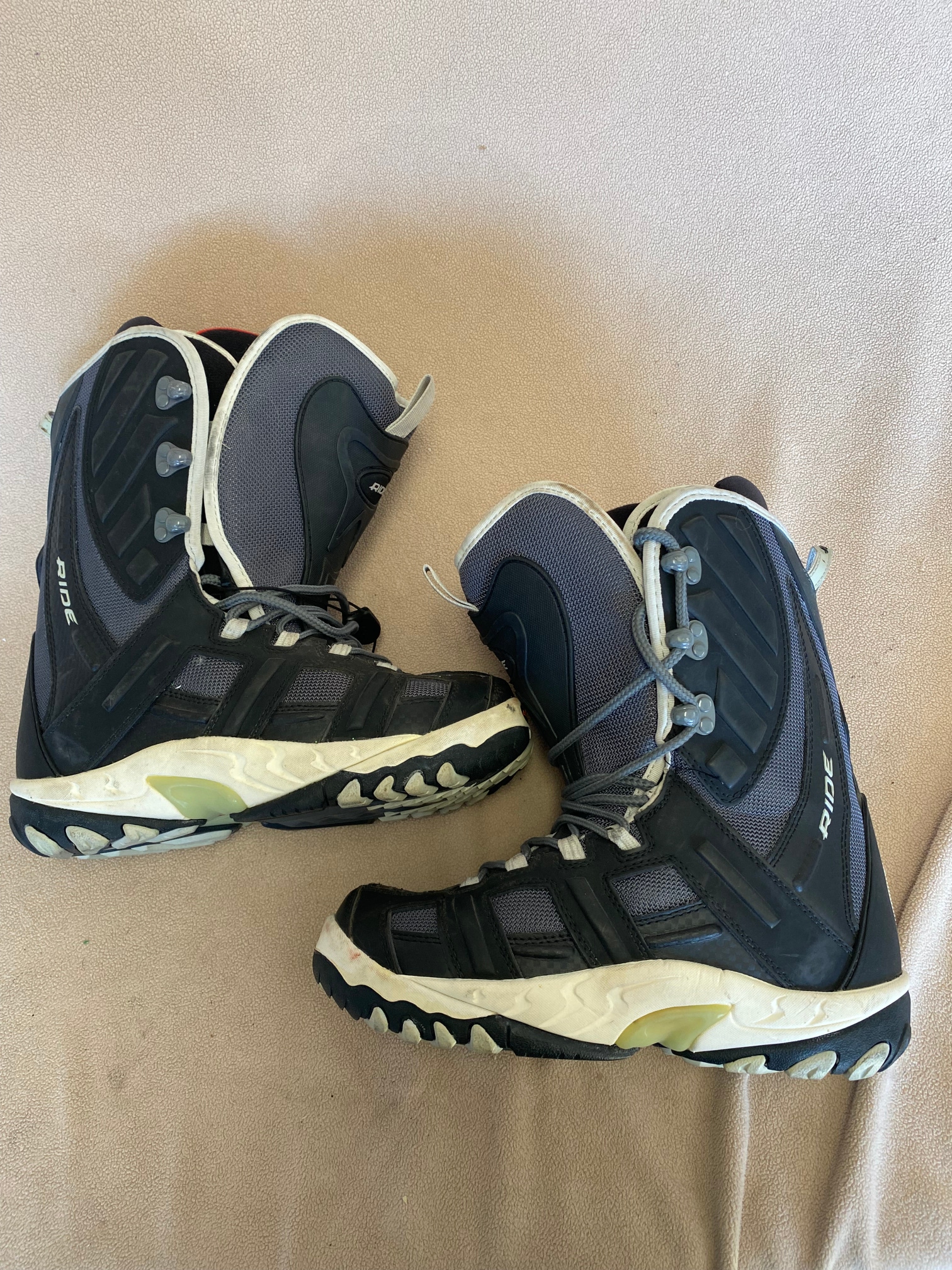 Men's Used Size 8.5 (Women's 9.5) Ride Snowboard Boots All Mountain