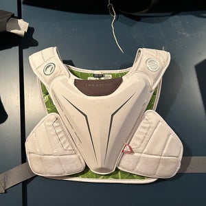 *Like New” Large Maverik M5 EKG Speed Pad - Lacrosse Shoulder Pads