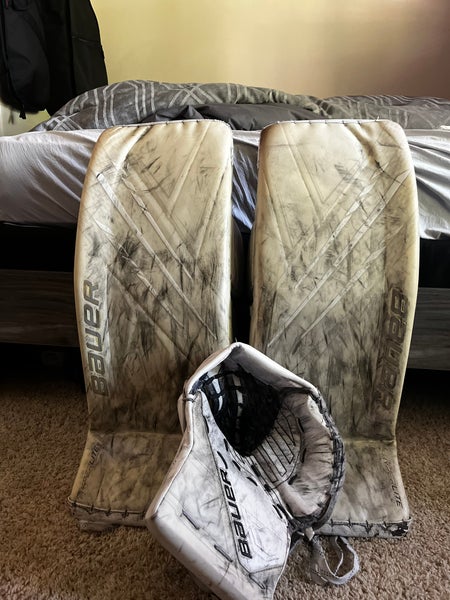 Small Bauer Pro Stock Hyperlite Goalie Leg Pads