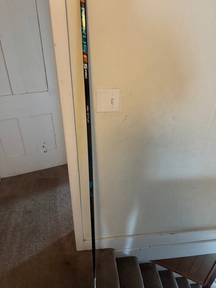 Used Right Handed Nexus E5 Pro Hockey Stick