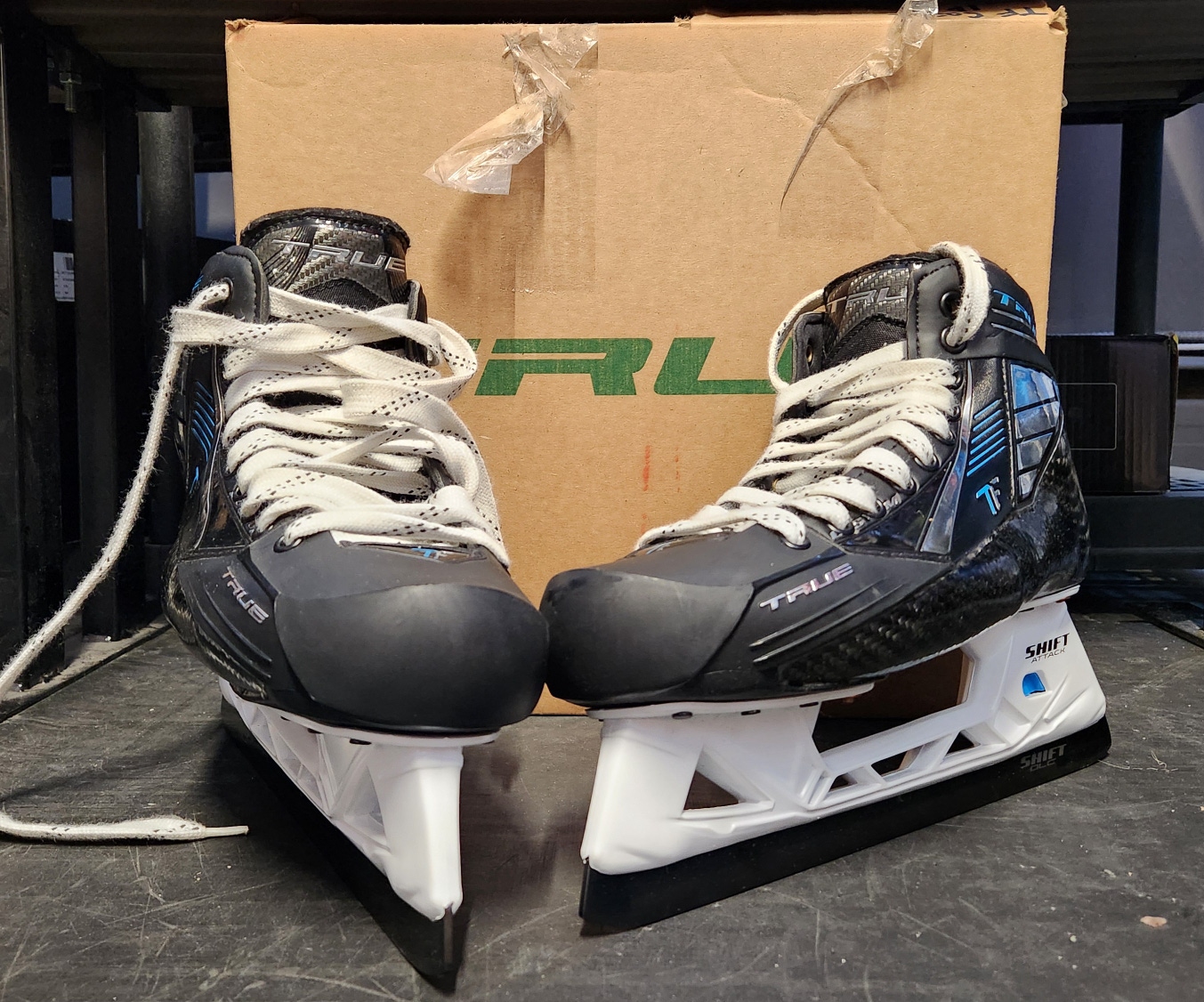 New Senior True TF Pro Return 2 piece Size 10 Goalie skate [21010031]