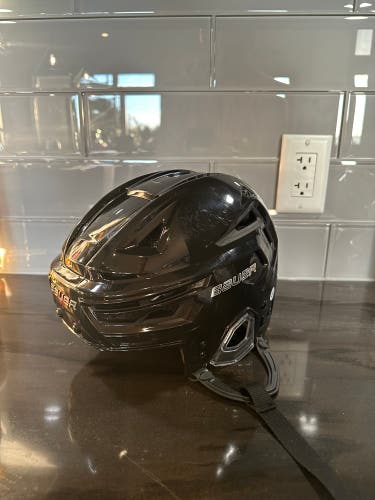Large Bauer Re-Akt 150 Helmet