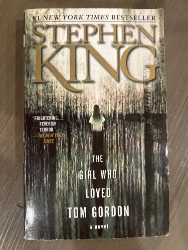 “The Girl Who Loved Tom Gordon” book by Stephen King