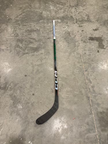 (BRAND NEW) Intermediate RH green Jetspeed FT6 Pro Hockey Stick