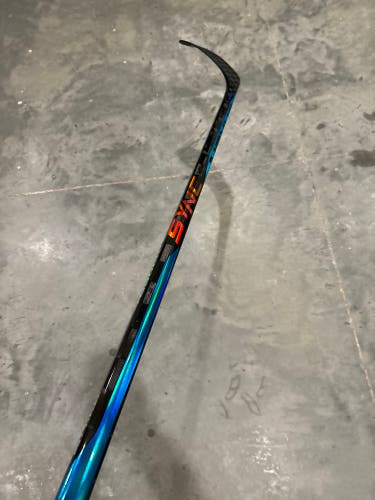 (BRAND NEW) Senior RH Nexus Sync Hockey Stick