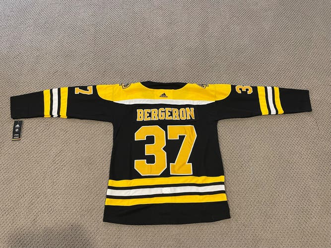 Bergeron Barzal Larkin and ovechkin jersey