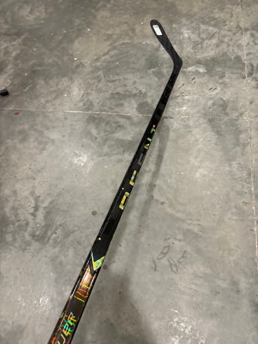 (BRAND NEW) Senior LH Ag5nt Hockey Stick
