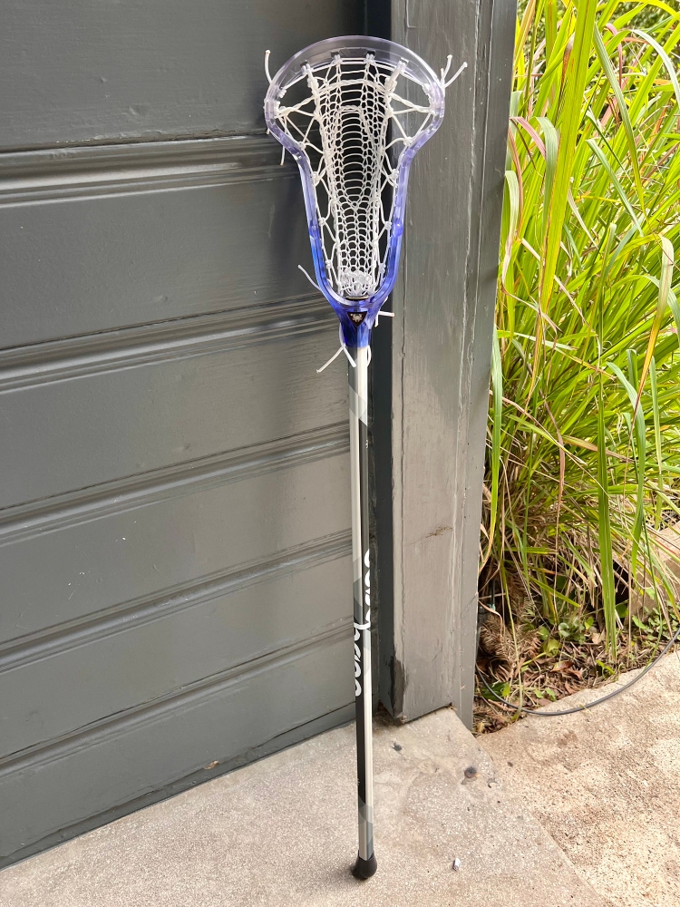 ECD Infinity Pro Head (Blue) with Armor Mesh on a Brine Mantra Carbon Handle (complete stick)