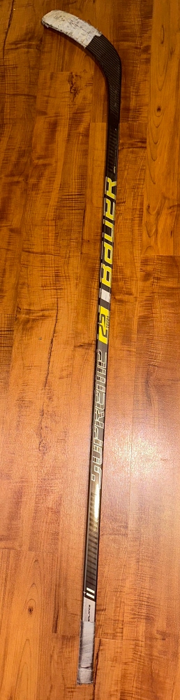 Senior Right Handed P88 Pro Stock Supreme 2S Team Hockey Stick