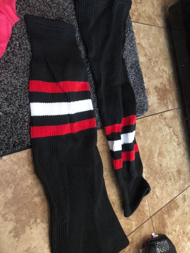 Black Junior Large  Knit Socks