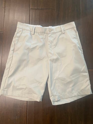 Men’s Amazon essential Collection Golf Size 31  Shorts