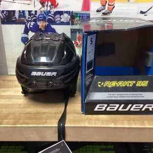 New Small Bauer Re-Akt 95 Helmet