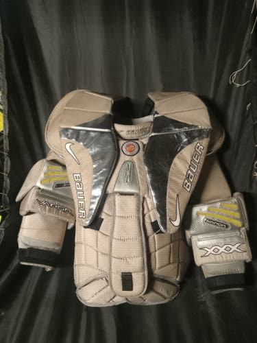 Used Large Bauer Vapor XXX Goalie Chest Protector
