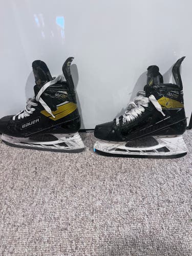 Used Senior Bauer Supreme UltraSonic Hockey Skates Wide Width 11