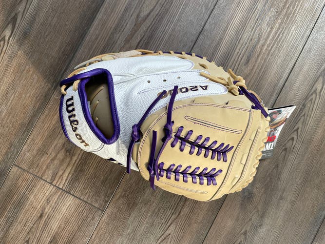 New Catcher's 34" A2000 Softball Glove