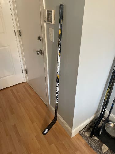 Junior Right Handed PM9 TotalOne NXG Hockey Stick