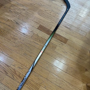 Senior Used Right Handed Bauer Vapor Hyperlite 2 Hockey Stick P92
