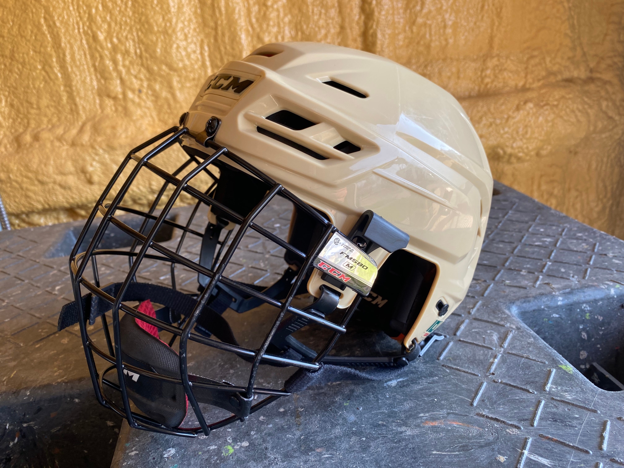 CCM Tacks 710 Pro Stock Hockey Helmet Wheat Beige Medium CCM Cage Combo 3632