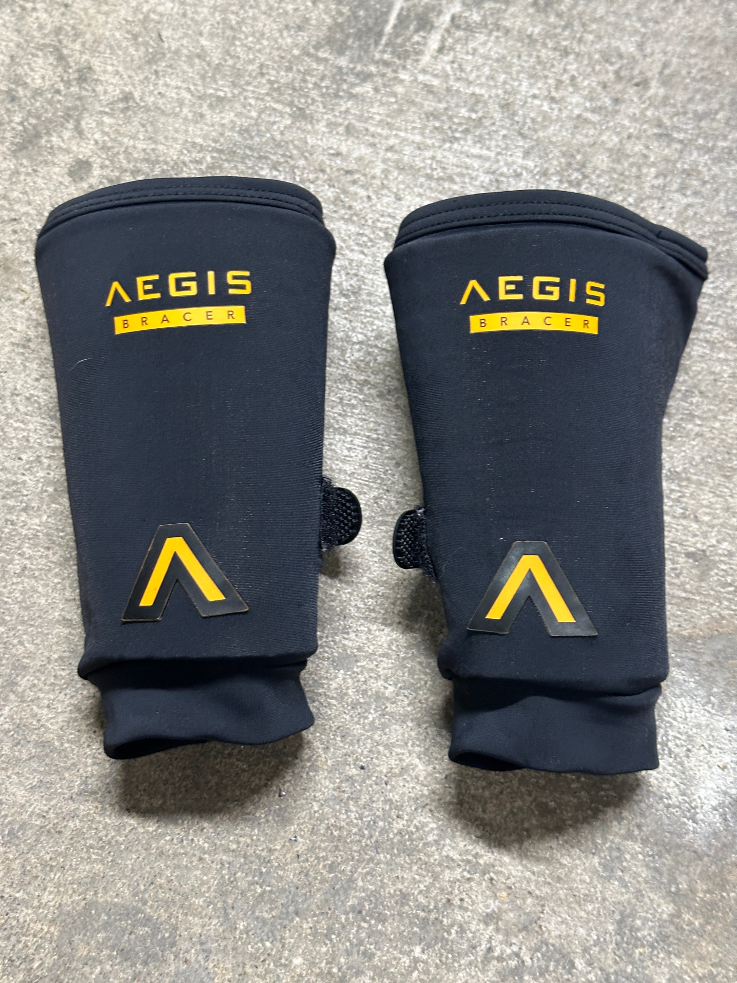 Aegis Wrist Guards with D3O