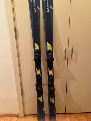 Salomon XDR 76 ST C Skis + Salomon L10 GW Bindings