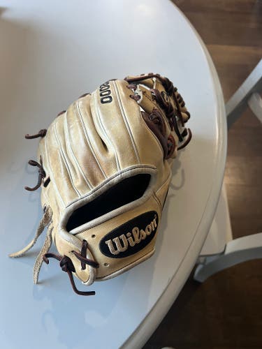 Infield 11.5" A2000 Baseball Glove