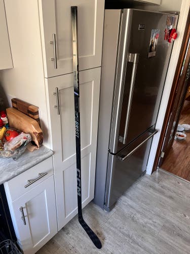 Senior Left Hand P28  FT Ghost Hockey Stick