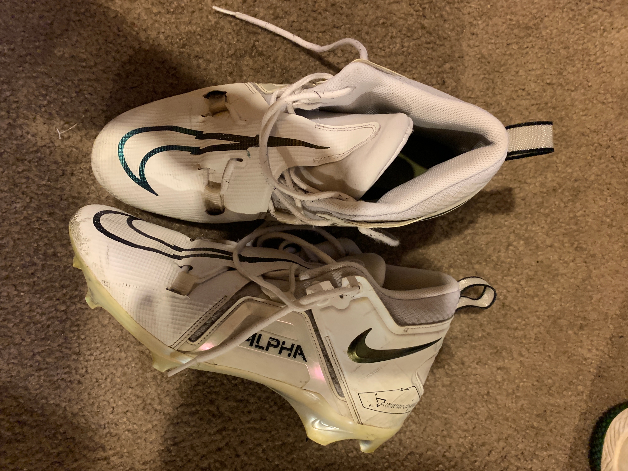 Football Men's Used Size 11  Molded Cleats Nike Mid Top Alpha Menace Pro