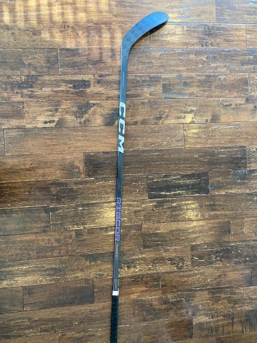 Intermediate Left Hand P28 RibCor Trigger 7 Pro Hockey Stick