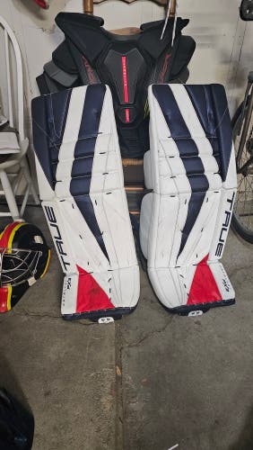 Used 34" True Catalyst Px3 Goalie Leg Pads