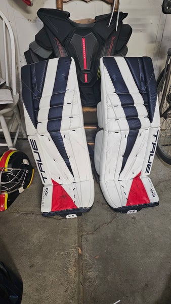 Used 34" True Catalyst Px3 Goalie Leg Pads