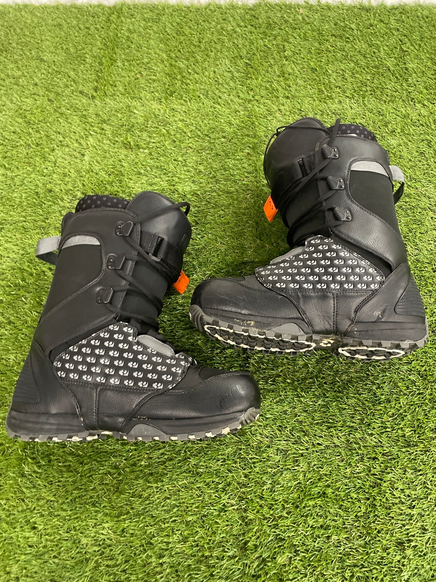 12.5 snowboard boots