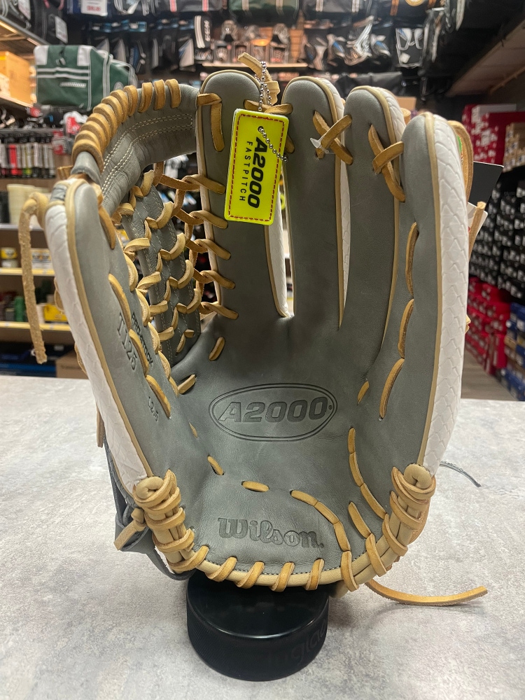 New Right Hand Throw 12.5" A2000 Softball Glove