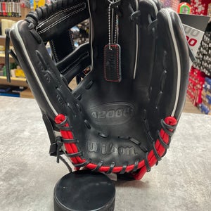 New Right Hand Throw 11.75" A2000 Baseball Glove