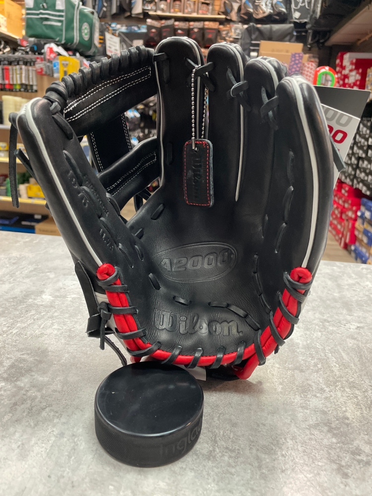 New Right Hand Throw 11.75" A2000 Baseball Glove